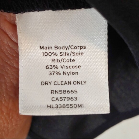 Trouve Sleeveless Silk V-Neck Top Sz XS - Picture 8 of 8